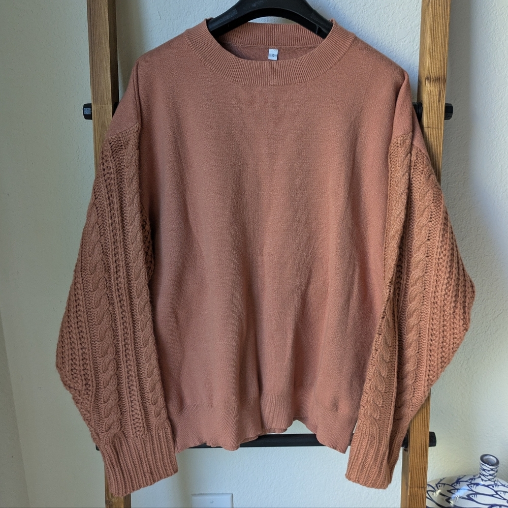 Source Unknown Women's Sweater With Cable Knit Sleeves - Size S